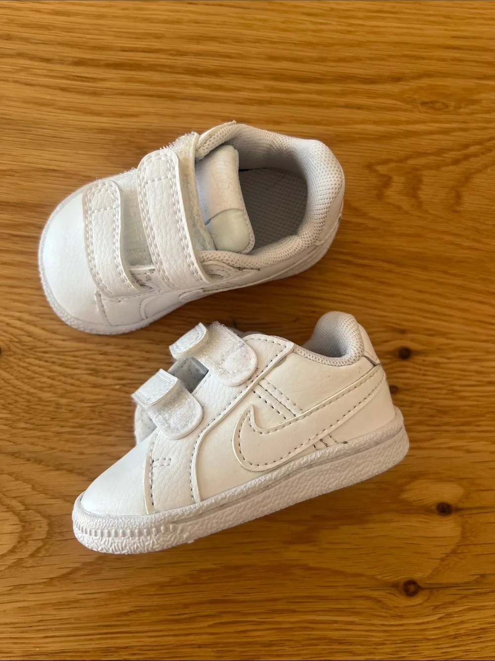 Nike Baby White Velcro Trainer Sneakers (Size 2 or newborn)